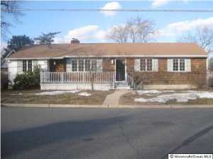 33 E Cape May Ave, Ocean Gate, NJ 08740 photo 1