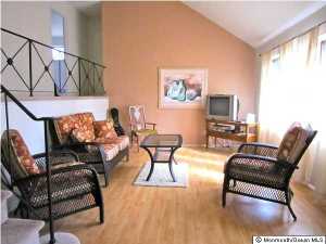 3 Karen Ter, Middletown, NJ 07748 photo 3
