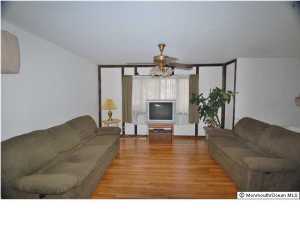 20 Brooklawn Dr, Hazlet, NJ 07730 photo 3