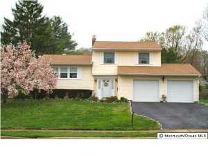 3 Mohawk Dr, Matawan, NJ 07747 photo 1