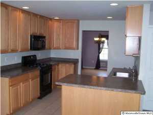 14 Augusta St, Wrightstown, NJ 08562 photo 3