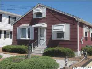 208 Sprague Ave, Seaside Park, NJ 08752 photo 1
