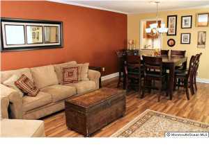 32 Balmoral Ct, Matawan, NJ 07747 photo 2
