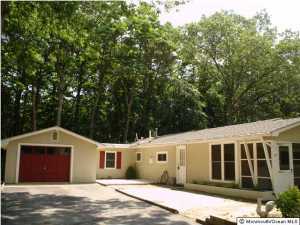 39 Walnut St, Waretown, NJ 08758 photo 2