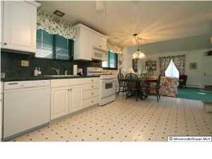 621 Cedarcrest Dr, Brielle, NJ 08730 photo 3