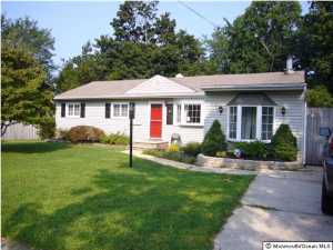 10 Macarthur Dr, Matawan, NJ 07747 photo 1