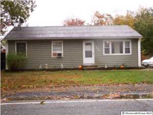 102 Lighthouse Dr, Waretown, NJ 08758 photo 1