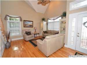 69 E Lagoona Dr, Brick, NJ 08723 photo 2