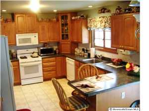 6 Zerman Dr, Middletown, NJ 07748 photo 3