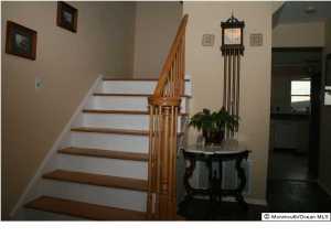 18 Koosman Dr, Middletown, NJ 07737 photo 2