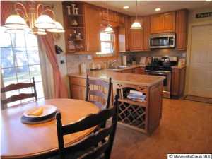 7 Stratton Dr, Howell, NJ 07731 photo 2