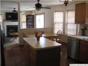 320 Seattle Ave, Brick, NJ 08724 photo 2