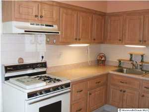 54 Haven Dr, Matawan, NJ 07747 photo 3