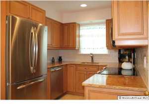 84 Maple Dr, Spring Lake Heights, NJ 07762 photo 2