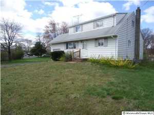 12 Maple Ln, Howell, NJ 07731 photo 3