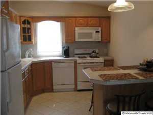 64 E Coral Dr, Brick, NJ 08723 photo 3