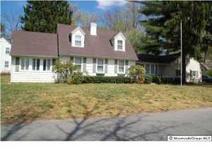 39 E 2nd St, Howell, NJ 07731 photo 3