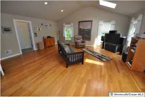 72 Farrington Rd, Matawan, NJ 07747 photo 3