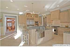 12 Maple Leaf Dr, Holmdel, NJ 07733 photo 3