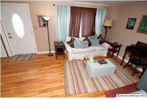 413 1st St, Middlesex, NJ 08846 photo 5