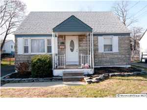 413 1st St, Middlesex, NJ 08846 photo 1