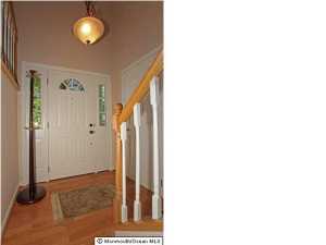 1 Dora Ct, Middletown, NJ 07737 photo 2