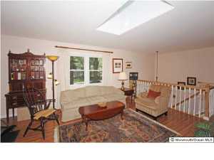 1 Dora Ct, Middletown, NJ 07737 photo 3