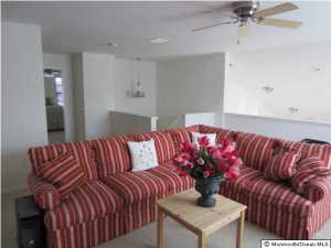 8 Marlow Dr, Jackson, NJ 08527 photo 3