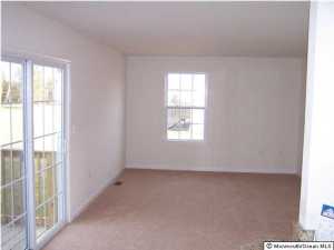 9 Augusta St, Wrightstown, NJ 08562 photo 3