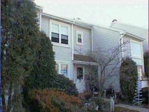 8 Borelle Sq, Parlin, NJ 08859 photo 1