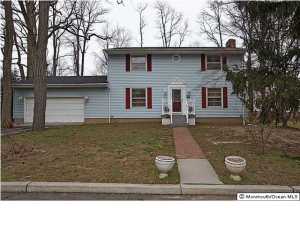 7 Braeside Ave, Middletown, NJ 07748 photo 1