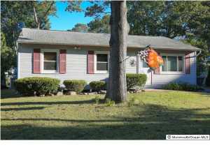 886 Stapleton Ave, Brick, NJ 08723 photo 2
