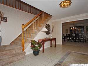 32 E Lawn Dr, Holmdel, NJ 07733 photo 2