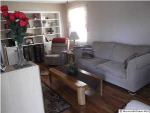 549 Voorhees Ave, Middlesex, NJ 08846 photo 2