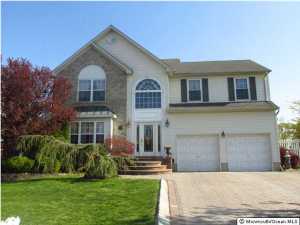2 Vail Dr, Matawan, NJ 07747 photo 2