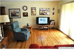 72 Braeton Way, Freehold, NJ 07728 photo 4