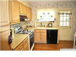 72 Braeton Way, Freehold, NJ 07728 photo 17