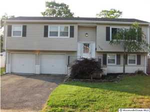 1658 Hoffman St, Brick, NJ 08724 photo 2