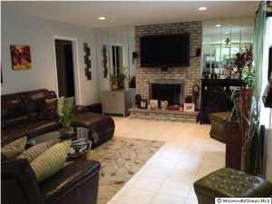 14 Walnut Ct, Matawan, NJ 07747 photo 3