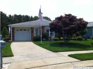 4 Marta Ct, Brick, NJ 08723 photo 2