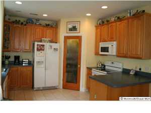 2 Thropp Rd, Forked River, NJ 08731 photo 3