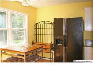 24 Ned Dr, Matawan, NJ 07747 photo 5