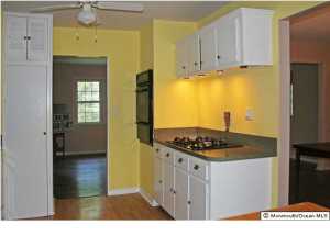 24 Ned Dr, Matawan, NJ 07747 photo 6