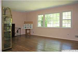 24 Ned Dr, Matawan, NJ 07747 photo 3