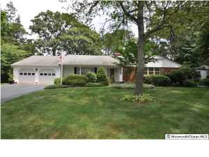 1105 Riverview Dr, Brielle, NJ 08730 photo 1