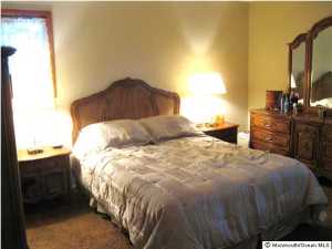 19 Alimar Dr, Middletown, NJ 07748 photo 13