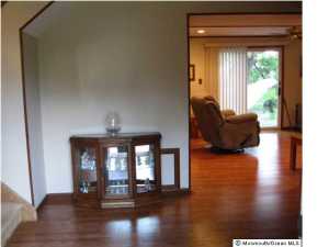 19 Alimar Dr, Middletown, NJ 07748 photo 2