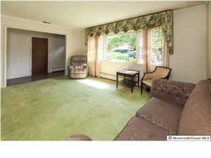 13 Thompson Ave, Middletown, NJ 07748 photo 2