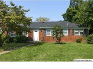 13 Thompson Ave, Middletown, NJ 07748 photo 1