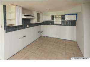 13 Thompson Ave, Middletown, NJ 07748 photo 11